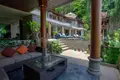 villa de 5 chambres 833 m² Ban Bang Thao, Thaïlande