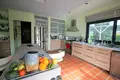 villa de 5 chambres 500 m² Koinoteta Parekklesias, Chypre