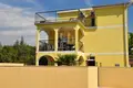 Casa 6 habitaciones 300 m² Lustica, Montenegro