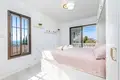 4 bedroom house 217 m² Dos Hermanas, Spain
