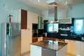 5-Schlafzimmer-Villa 375 m² Germasogeia, Zypern
