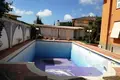 Villa de 7 dormitorios 400 m² Roma, Italia