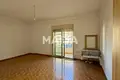 Casa  Bashkia Vlore, Albania