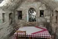 Commercial property 200 m² in Caldarola, Italy