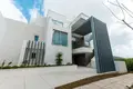 Mieszkanie 2 pokoi 132 m² Marbella, Hiszpania
