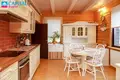 Casa 221 m² Maneikiai, Lituania