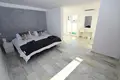 Haus 6 Schlafzimmer 351 m² Dos Hermanas, Spanien
