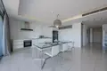 Mieszkanie 2 pokoi 146 m² Karon, Tajlandia