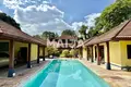 Вилла 11 комнат 1 000 м² Банг Саре, Таиланд