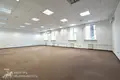 Oficina 2 habitaciones 136 m² en Minsk, Belarús