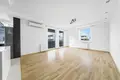 1 bedroom apartment 82 m² Warsaw, Poland