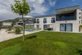 Casa 5 habitaciones 400 m² Split Dalmatia County, Croacia