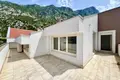 2 bedroom apartment 120 m² Dobrota, Montenegro