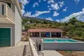 5 bedroom villa 400 m² Grad Omis, Croatia