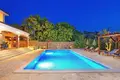 Dom 5 pokojów 240 m² Dobrinj, Chorwacja