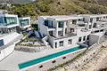 Villa 8 bedrooms 698 m² Finestrat, Spain