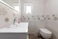 Villa 2 chambres 242 m² Kadumi, Croatie