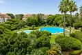 Mieszkanie 2 pokoi 84 m² San Pedro Alcantara, Hiszpania