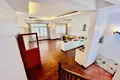Willa 4 pokoi 280 m² w Sangkat Phsar Daeum Thkov, Kambodża