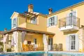 Villa de 4 dormitorios 179 m² Pola, Croacia