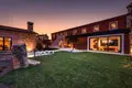 Casa 11 habitaciones 1 561 m² Grad Porec, Croacia