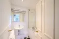2 bedroom apartment 76 m² in London, United Kingdom