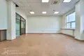 Propiedad comercial 10 habitaciones 447 m² en Minsk, Belarús