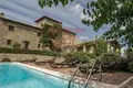 Villa de 6 habitaciones 1 100 m² Perugia, Italia