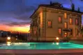 Villa 10 bedrooms 1 300 m² Luino, Italy