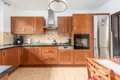 Дом 7 комнат 220 м² Варшава, Польша