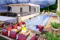5 bedroom villa 250 m² Muratpasa, Turkey