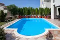 5 bedroom villa 493 m² Dobra Voda, Montenegro