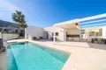 4-Schlafzimmer-Villa 246 m² lAlfas del Pi, Spanien