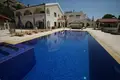 Villa 8 bedrooms 800 m² Agios Tychonas, Cyprus