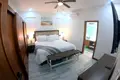2 bedroom condo 123 m² West Bay, Honduras