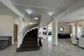 Apartment 6 bedrooms 430 m² in Demos Agiou Athanasiou, Cyprus
