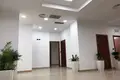 Büro 760 m² in Tirana, Albanien