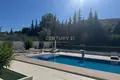 Villa  Berzhite, Albania