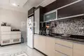 Mieszkanie 4 pokoi 165 m² Muratpasa, Turcja