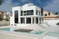 4 bedroom house 407 m² Torrevieja, Spain