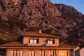 3 bedroom villa 185 m² Budva, Montenegro