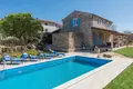 6 bedroom villa 359 m² Grad Porec, Croatia