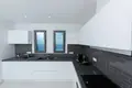 4-Schlafzimmer-Villa 270 m² Mandres, Griechenland