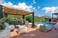 Casa 9 habitaciones 172 m² Kovaci, Montenegro