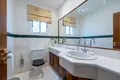 Villa de 4 habitaciones 520 m² Koinoteta Parekklesias, Chipre