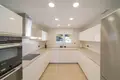 4-Schlafzimmer-Villa 246 m² lAlfas del Pi, Spanien
