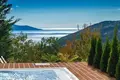 Villa de tres dormitorios 380 m² Icici, Croacia
