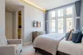 2 bedroom apartment 154 m² in London, United Kingdom