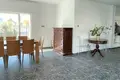 Mieszkanie 3 pokoi 180 m² Nikozja, Cypr