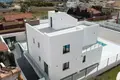 4 bedroom house 407 m² Torrevieja, Spain